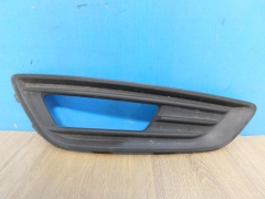 Решетка в бампер правая  Ford Focus 15-19 L1864634