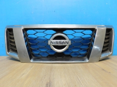 Решетка радиатора Nissan Terrano 14- 623107953R
