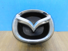 Подиум с эмблемой Mazda CX-5 2017-2020