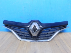 Решетка радиатора Renault Kaptur 16-